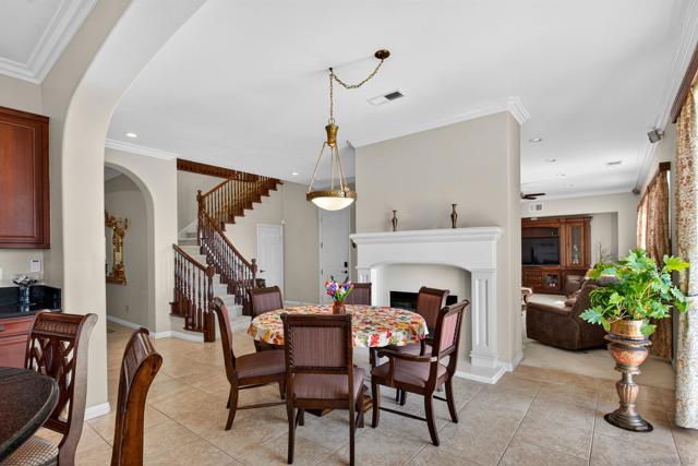 Image 16 of 73 For 18410 Lakepointe Dr