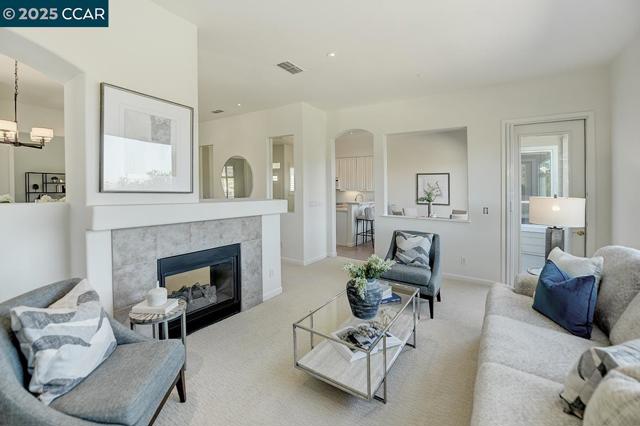 2916 Saklan Indian Dr, Walnut Creek CA: https://media.crmls.org/mediaz/f6e48cb1-df8f-408a-8ebf-13cc4fcc529f.jpg