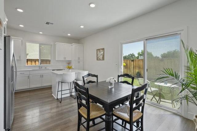 9182 Wickham Court, Gilroy CA: https://media.crmls.org/mediaz/f6e53901-d782-4a40-98d6-22d38df3f8df.jpg