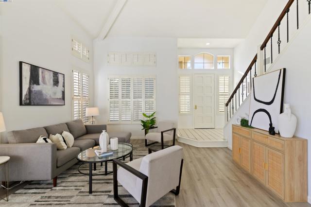 2909 Moreno Ave, Pleasanton CA: https://media.crmls.org/mediaz/f6e585fb-6f14-4247-8717-c7f956a1807c.jpg