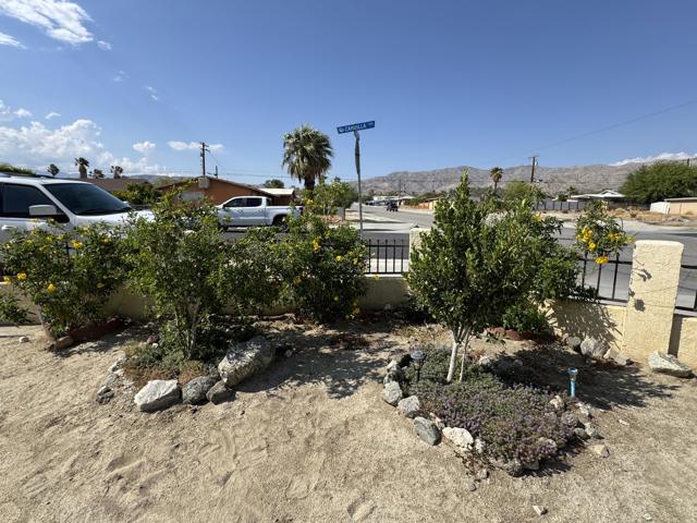 65977 Cahuilla Avenue, Desert Hot Springs CA: https://media.crmls.org/mediaz/f6e6d971-fee3-4a8e-bc2c-c5c8f34e64be.jpg