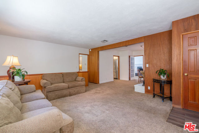 10022 Moy Lane photo 5