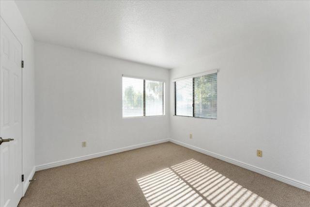 Image 14 of 26 For 78650 Avenue 42  719