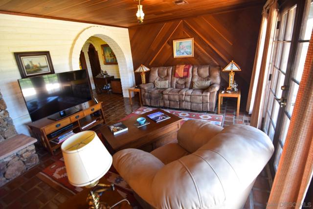 23684 Viejas Grade Rd, Descanso CA: https://media.crmls.org/mediaz/f6e8bd61-e50f-4529-969f-f877db1722ec.jpg