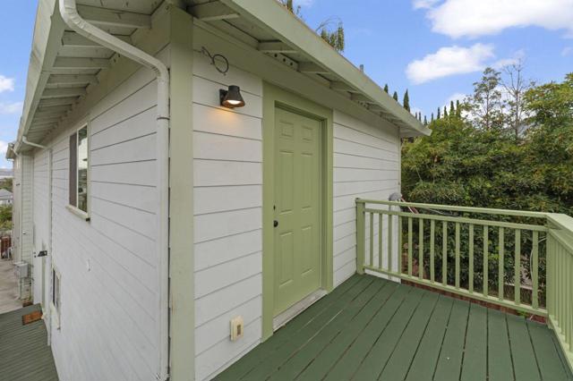 940 York Street, Vallejo CA: https://media.crmls.org/mediaz/f6e8d9ea-0044-481b-93ac-87f9a18b38f3.jpg