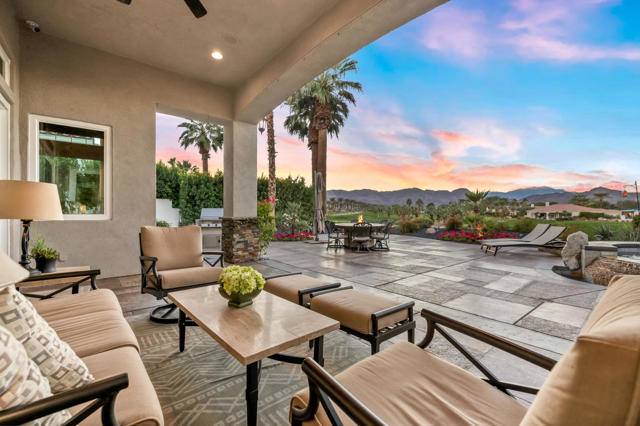 50605 Verano Drive, La Quinta CA: https://media.crmls.org/mediaz/f6e8da08-adda-4a7f-89c1-685800c470c4.jpg