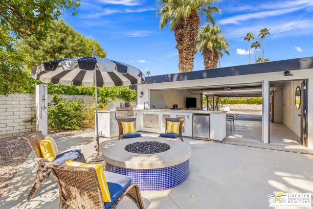 5155 E Bobolink Lane, Palm Springs CA: https://media.crmls.org/mediaz/f6eb7b7d-9e19-4454-a9f1-04d91c956512.jpg