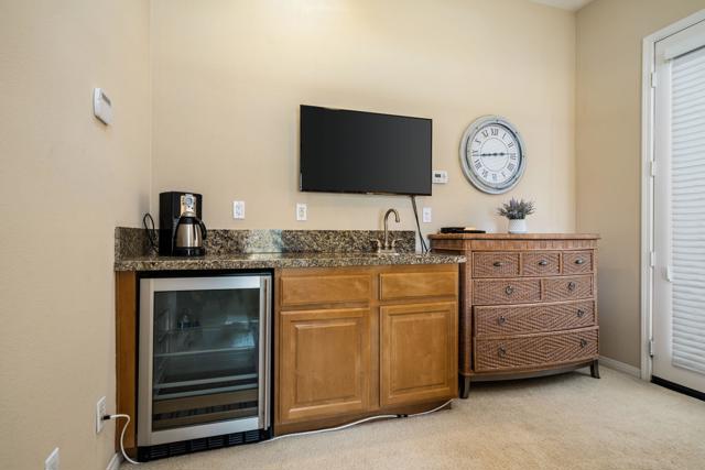 61436 Topaz Drive, La Quinta CA: https://media.crmls.org/mediaz/f6ec4ddd-a1d4-4305-a61d-9f821eff0f25.jpg