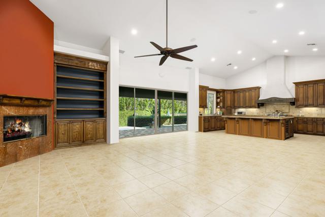 73342 Bursera Way, Palm Desert CA: https://media.crmls.org/mediaz/f6ecdec5-df0b-4094-a958-114b0ca9e2e9.jpg