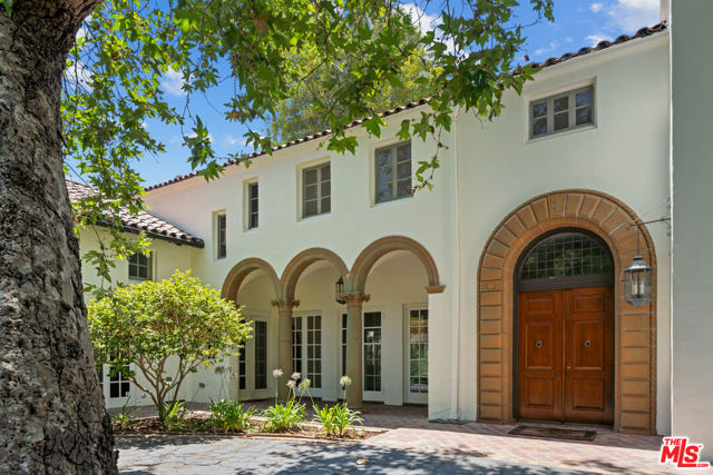 808 Woodacres Road, Santa Monica CA: https://media.crmls.org/mediaz/f6ed11fd-5031-4ba8-9cf6-40d8f86dd048.jpg