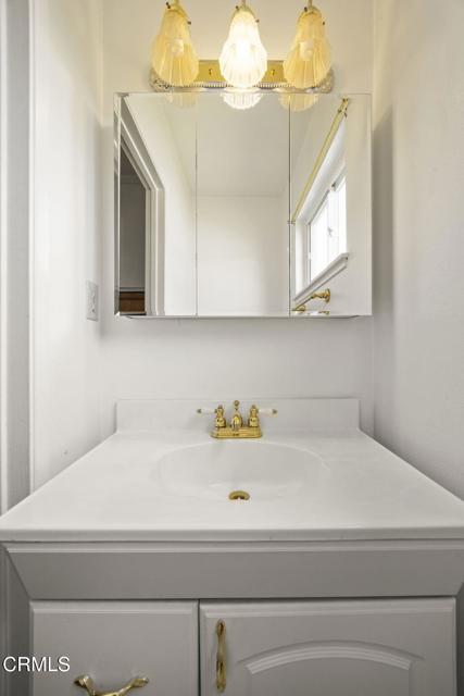 Detail Gallery Image 26 of 37 For 205 Bluefield Ave, Newbury Park,  CA 91320 - 3 Beds | 2/1 Baths