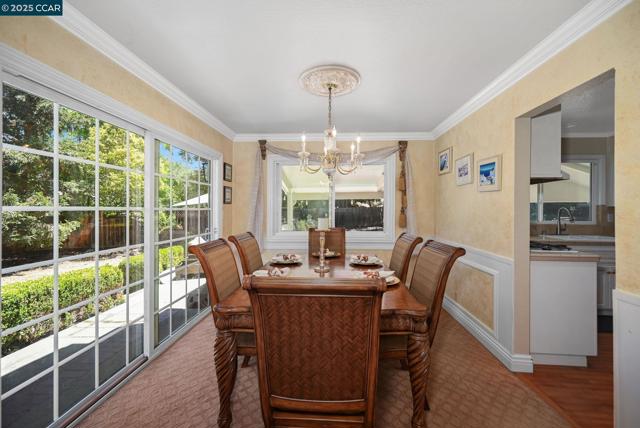 35 Alta Sierra Pl, Alamo CA: https://media.crmls.org/mediaz/f6ee51cc-f601-4e64-924c-8c9322d748a9.jpg