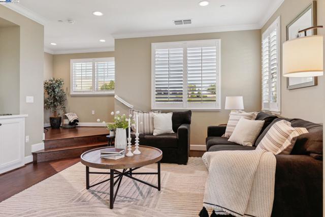 389 Basswood Cmn, Livermore CA: https://media.crmls.org/mediaz/f6eea5cd-737b-44e3-aac3-03cb2fccd252.jpg