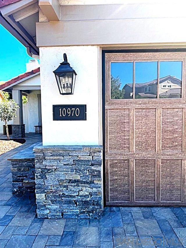 10970 Shy Bird Ln, San Diego CA: https://media.crmls.org/mediaz/f6ef77b8-da69-43a2-b36d-5d92f78d0130.jpg