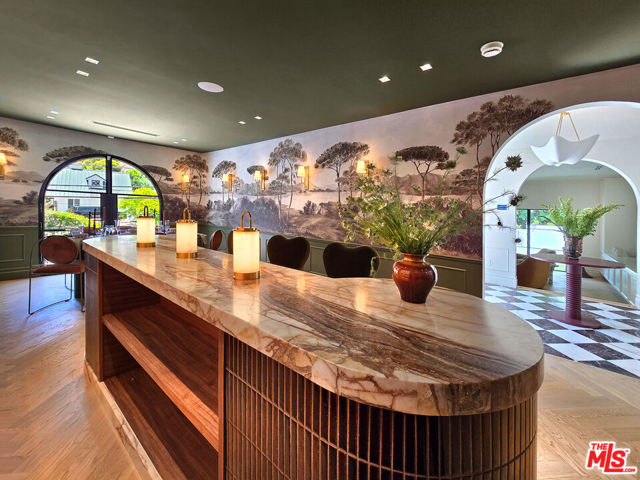 2288 Coldwater Canyon Drive, Beverly Hills CA: https://media.crmls.org/mediaz/f6ef992a-edc6-407f-8903-21c4fc3e330f.jpg