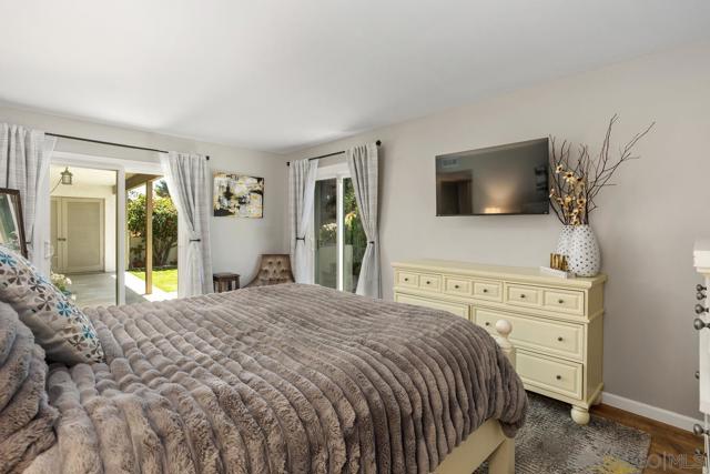 12007 Caminito Campana, San Diego CA: https://media.crmls.org/mediaz/f6f0c34c-edd9-4258-a4d7-f4997cd95735.jpg