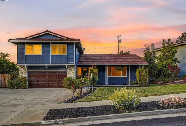 1487 De Palma Dr, San Jose CA: https://media.crmls.org/mediaz/f6f0d095-122e-4545-b99b-245bbc155be5.jpg