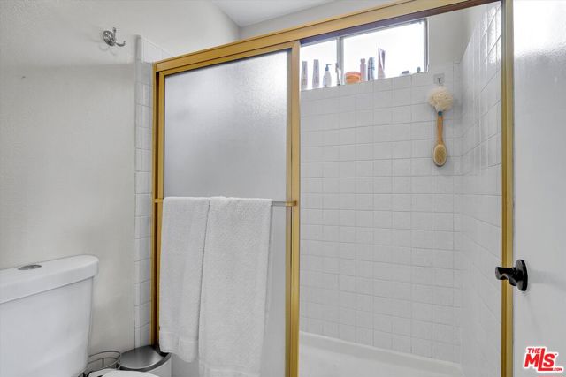 16424 Bubbling View Circle, Cerritos CA: https://media.crmls.org/mediaz/f6f0d4bf-70a4-4c89-af73-e125ccca112c.jpg