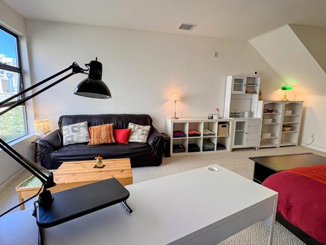 400 N 1st Street, San Jose CA: https://media.crmls.org/mediaz/f6f1b1b9-a5dc-4c37-b84e-924706e52e5e.jpg