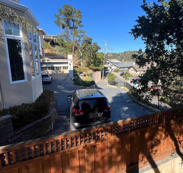 65 Madera Avenue, San Carlos CA: https://media.crmls.org/mediaz/f6f1c765-4682-40eb-ae71-8d05bdef9cfc.jpg