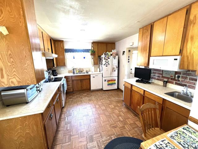 5055 Mount Frissell Dr, San Diego CA: https://media.crmls.org/mediaz/f6f23647-9d42-43ea-bbf4-215005611816.jpg