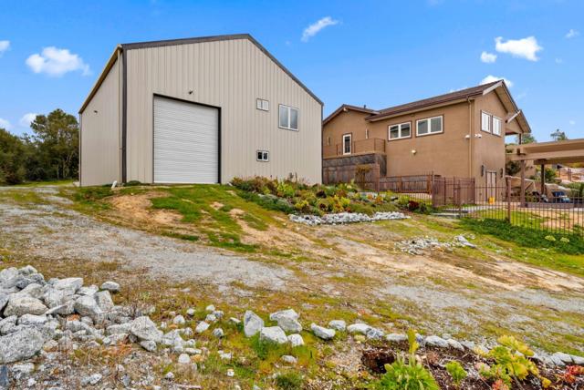 1061 Summit Road, Watsonville CA: https://media.crmls.org/mediaz/f6f2a0f4-cbbb-4ef5-84dc-ee03a9d1580c.jpg