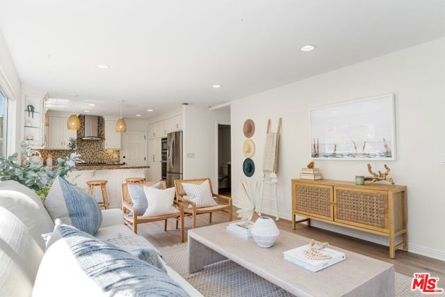 2407 Clark Lane, Redondo Beach, California 90278, 4 Bedrooms Bedrooms, ,2 BathroomsBathrooms,Residential,Sold,Clark,23296399