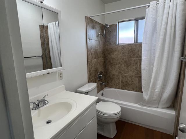 7555 Linda Vista, San Diego CA: https://media.crmls.org/mediaz/f6f3ba05-01ce-4bdb-a3fa-acfb3df9ca1b.jpg