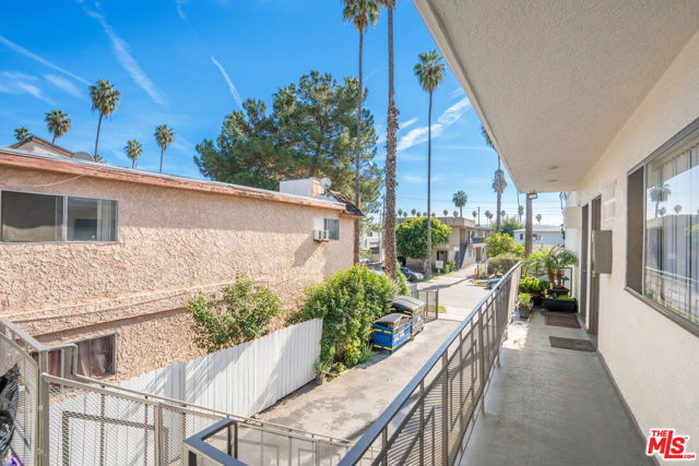 14805 Erwin Street, Van Nuys CA: https://media.crmls.org/mediaz/f6f3f174-3da2-4b43-8839-7dd77b7871e7.jpg
