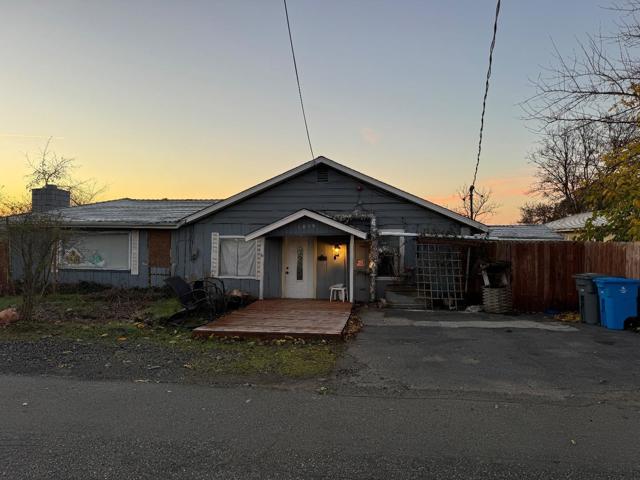 1059 Nevada Avenue, Oroville CA: https://media.crmls.org/mediaz/f6f403bd-db3f-47ad-9df9-d34bf1dbfebc.jpg