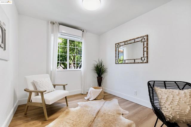 2391 Rancho Rd, El Sobrante CA: https://media.crmls.org/mediaz/f6f40b20-a178-49f4-898d-206eed72cb95.jpg