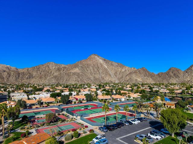 48211 Vista De Nopal, La Quinta CA: https://media.crmls.org/mediaz/f6f41fb1-138d-4d7e-857a-3b7567586596.jpg