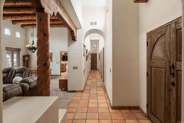 Detail Gallery Image 15 of 46 For 16761 Artesian Breeze Way, San Diego,  CA 92127 - 5 Beds | 4 Baths