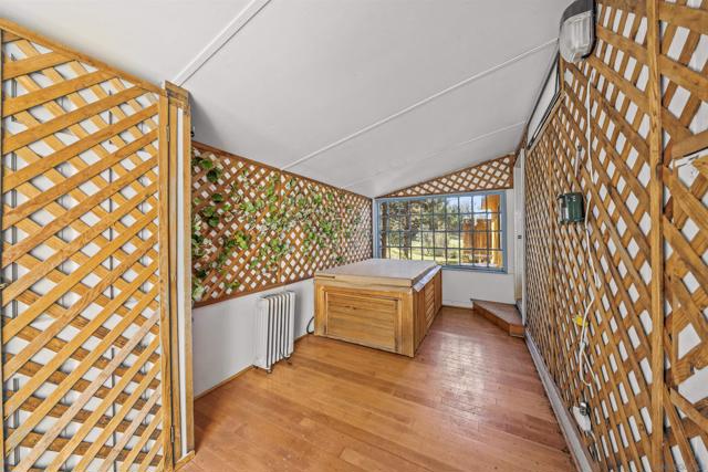 2464 Wynola Rd, Julian CA: https://media.crmls.org/mediaz/f6f4621d-2262-4f16-a229-4ad0d83390a4.jpg