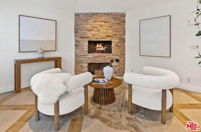 2596 Wallingford Drive, Beverly Hills CA: https://media.crmls.org/mediaz/f6f60562-0a06-44b1-8521-d5b964d80a52.jpg