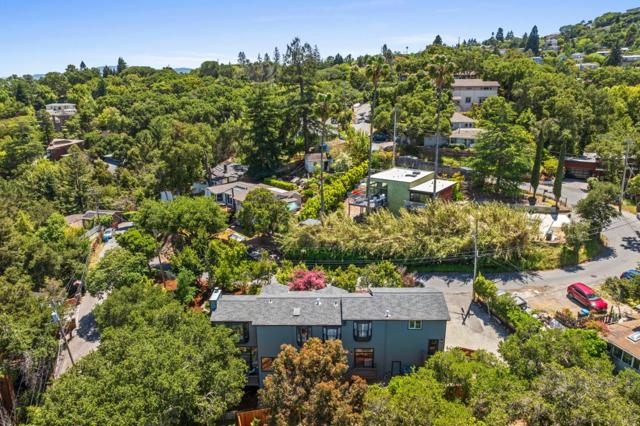 3554 Oak Knoll Drive, Redwood City CA: https://media.crmls.org/mediaz/f6f68aa5-26b0-4b42-90a7-70fcda1f7ee5.jpg