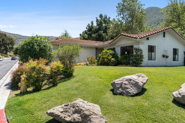 6378 Lada Avenue, Camarillo CA: https://media.crmls.org/mediaz/f6f69b97-051d-4b44-8fd1-c1dcceca1df9.jpg