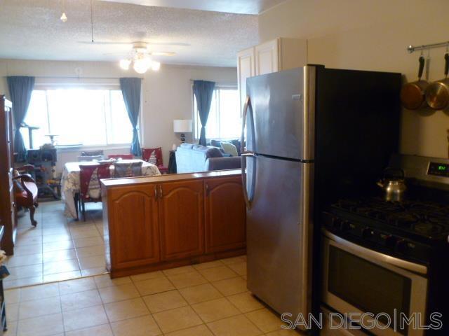 553 Sears Ave, San Diego CA: https://media.crmls.org/mediaz/f6f723ea-393f-494b-a294-c3dfb69c9c8b.jpg