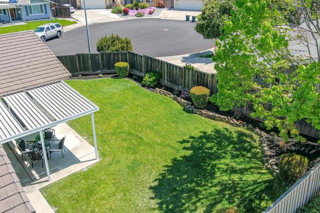 7864 Fairoaks Dr, Pleasanton CA: https://media.crmls.org/mediaz/f6f9ac22-55ea-42b3-83e6-05552f194459.jpg