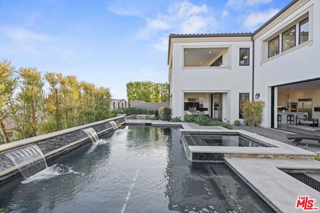 20162 W Cromwell Way, Porter Ranch CA: https://media.crmls.org/mediaz/f6fa0d6f-dcde-43df-adf0-9359af76327e.jpg