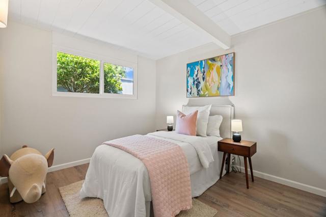1472 Kingfisher Way, Sunnyvale CA: https://media.crmls.org/mediaz/f6fa4e43-7757-4111-866f-9050740df82c.jpg