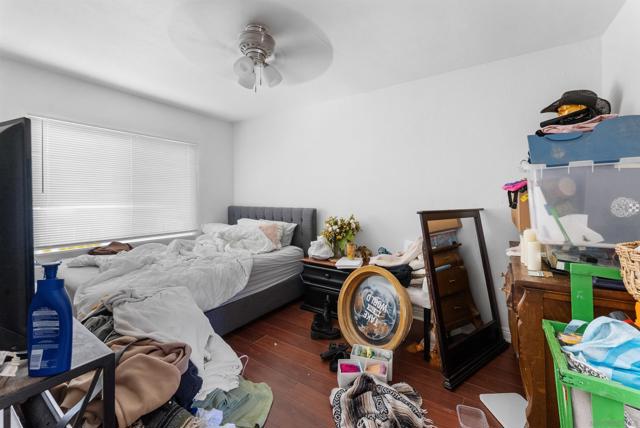 4358 64 36th St, San Diego CA: https://media.crmls.org/mediaz/f6fa58dc-9e74-496a-a07e-14fc67c2669b.jpg