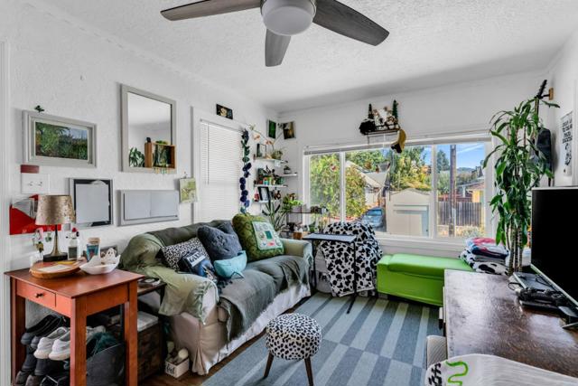 852 58th Street, Oakland CA: https://media.crmls.org/mediaz/f6fa852d-0bd0-4b7e-80ea-3ab3c602981b.jpg