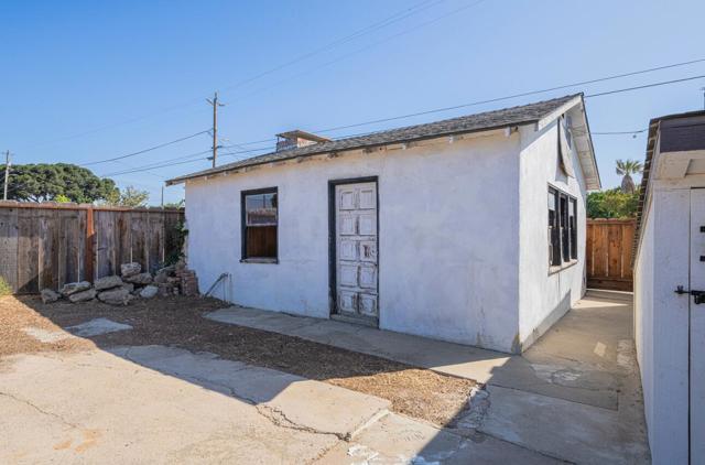 704 Oak Avenue, Greenfield CA: https://media.crmls.org/mediaz/f6faca03-f74b-4fa7-ab84-7c6ccb1da3f3.jpg