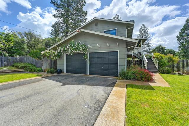 2640 Gayle Lane, Auburn CA: https://media.crmls.org/mediaz/f6fb7125-2a99-427c-9a5d-7b0d66667222.jpg