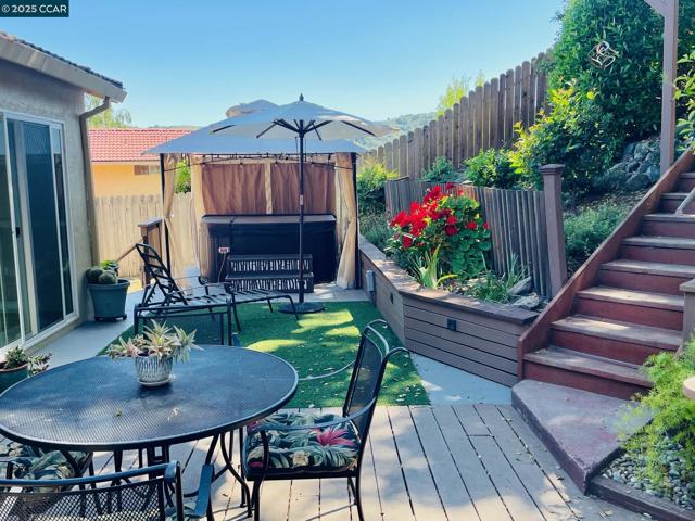 847 Maison Way, Richmond CA: https://media.crmls.org/mediaz/f6fb8eae-4c27-49db-8376-f1ea6cfdf4fd.jpg