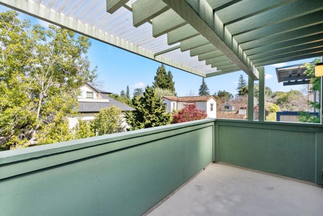 639 Middlefield Road, Palo Alto CA: https://media.crmls.org/mediaz/f6fc0b89-e0c9-4ed3-aa84-3e937b9b3078.jpg