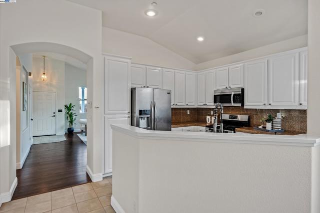 6424 Altamar Cir., Livermore CA: https://media.crmls.org/mediaz/f6fc230c-794b-47c0-a18e-6ebec8b8acf9.jpg