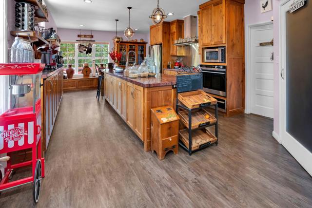 2165 Cox Road, Aptos CA: https://media.crmls.org/mediaz/f6fc95f2-9954-4cc1-94da-21b5242786e7.jpg
