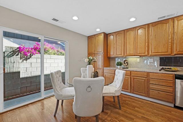 43270 Newport, Fremont CA: https://media.crmls.org/mediaz/f6fd86b8-3762-4ca5-990c-69ae41a251d2.jpg